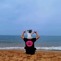 爱玩遥控车的大宝