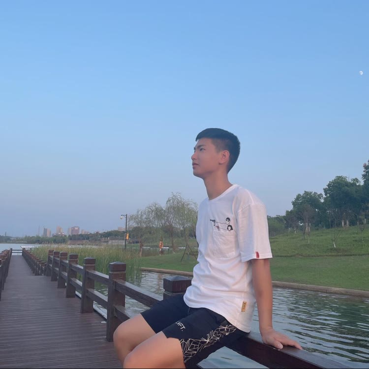 居家健身助手阿坤
