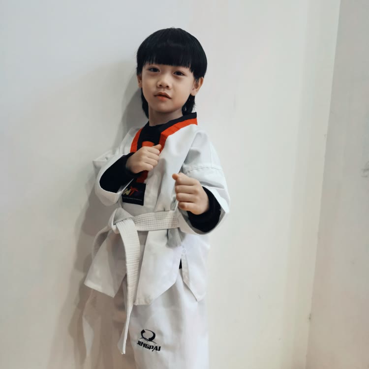 旋风小子——黄健