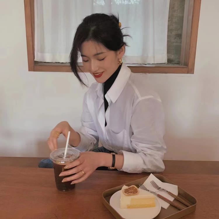 江洲服装设计师