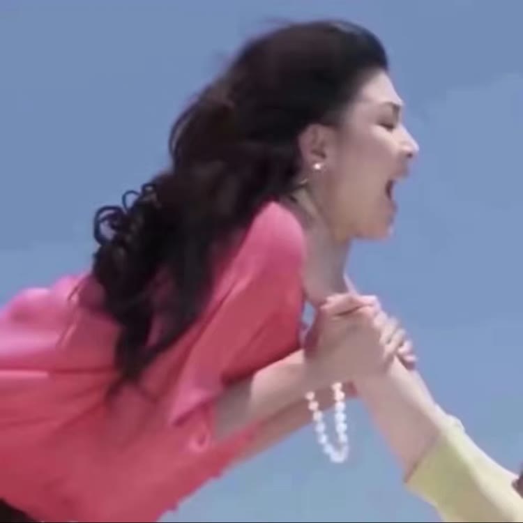 黄不溜秋