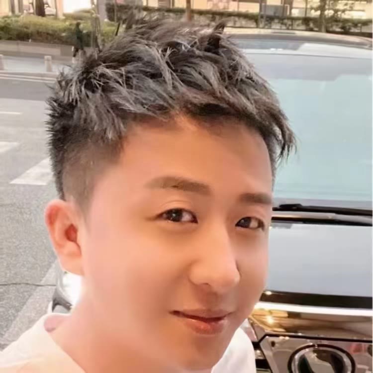 亮哥-全网女装一哥🥇