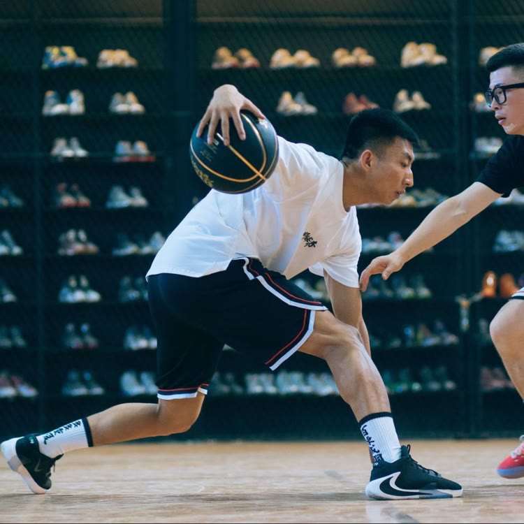 超级草根🏀王师傅