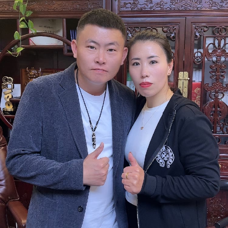 四平青年李老八（二姐）