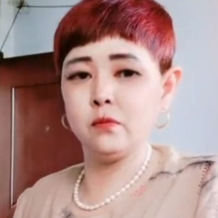 久月玫瑰