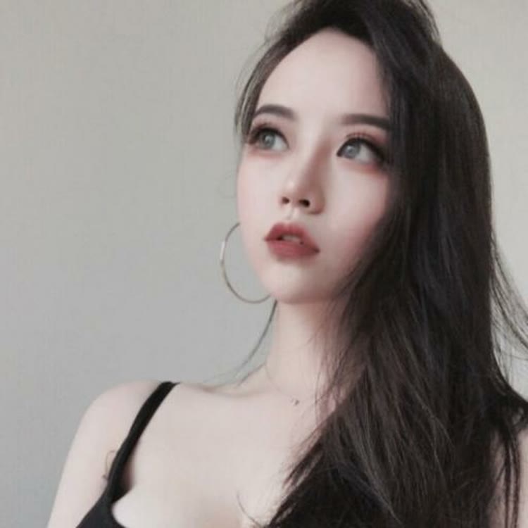 瑜伽小美