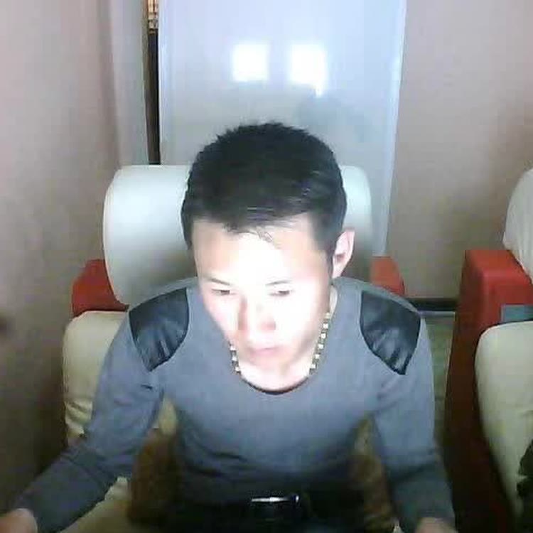 西域小宝.负重前行