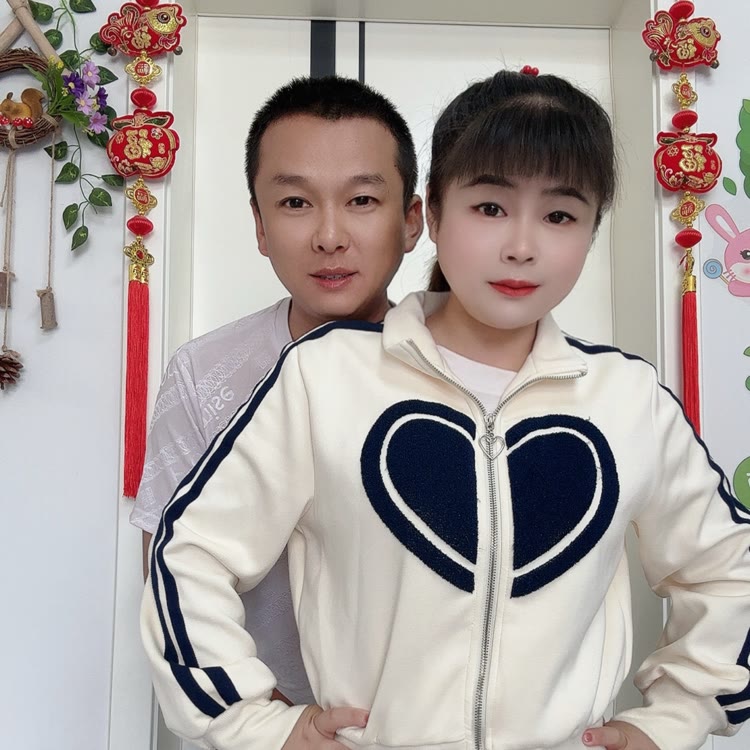 郝大妮吖