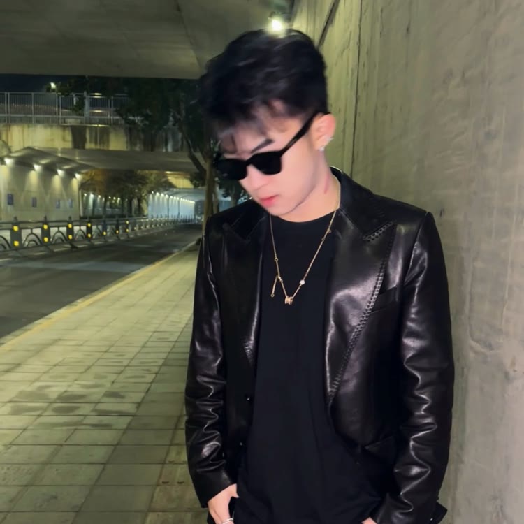 爱仔仔✌️（715）