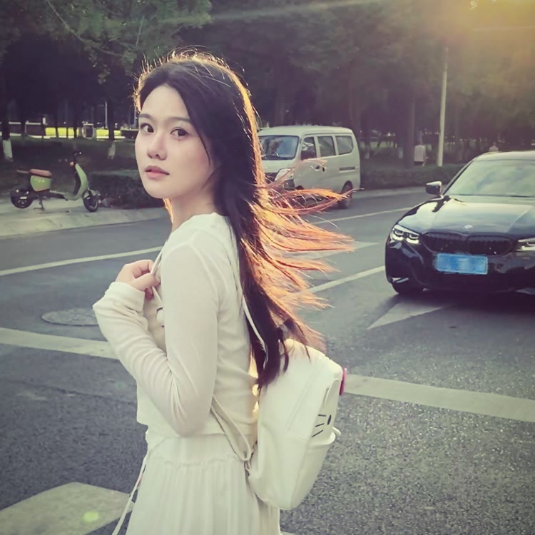 小欣在摸鱼🐠