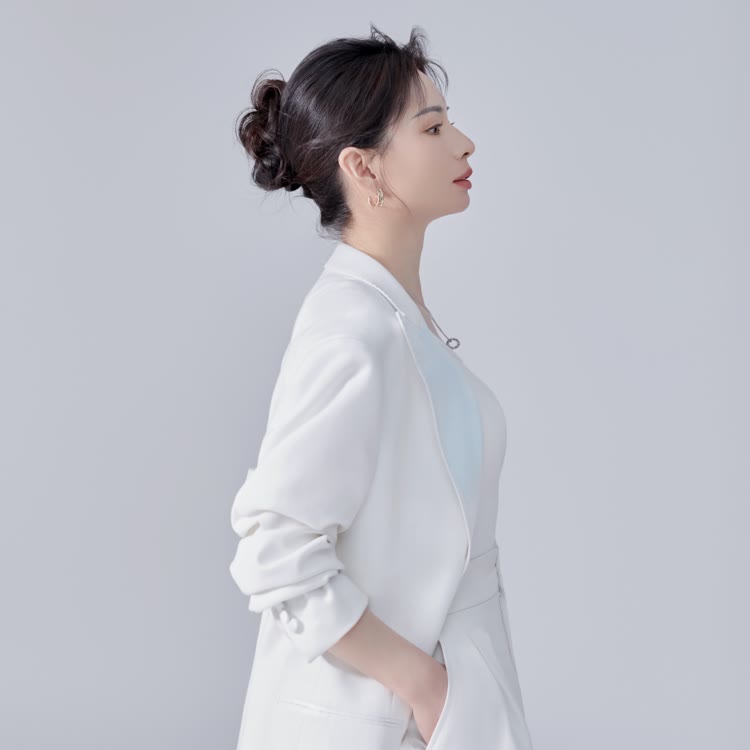傲雪寒梅