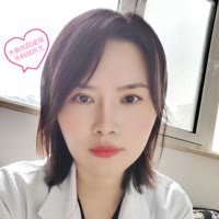泌尿英雄邱月医生