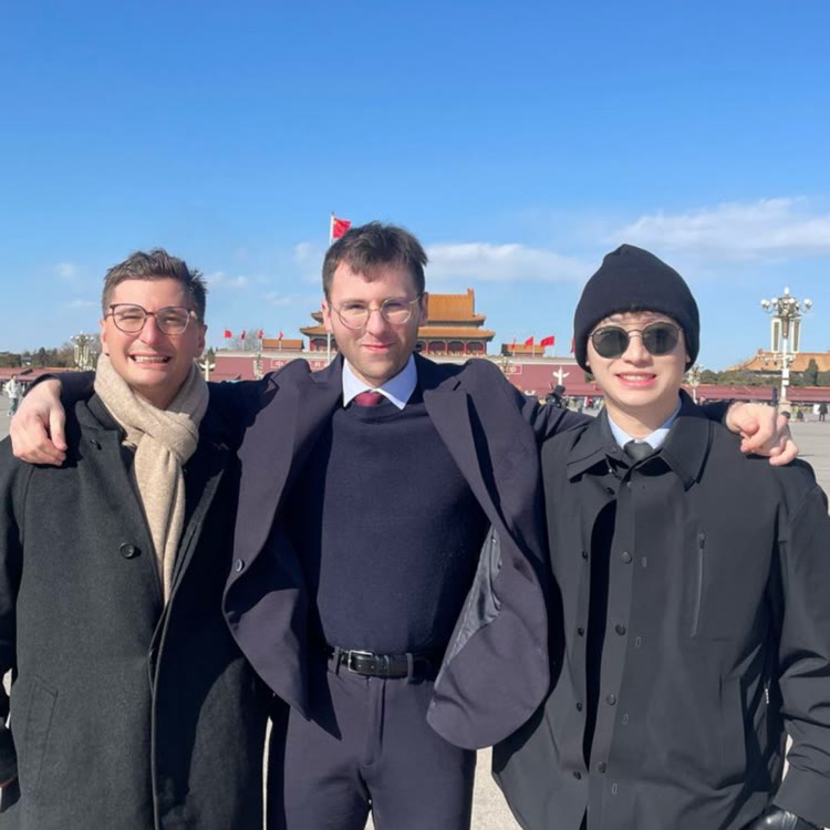 马库斯和松杰的朋友们