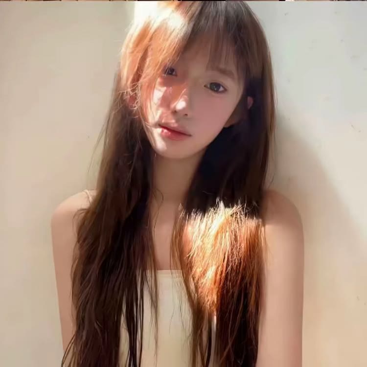 江筱潼.