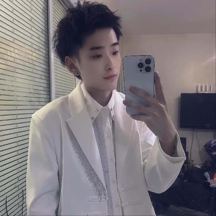 苏晨🍭（尊师大晨辰）
