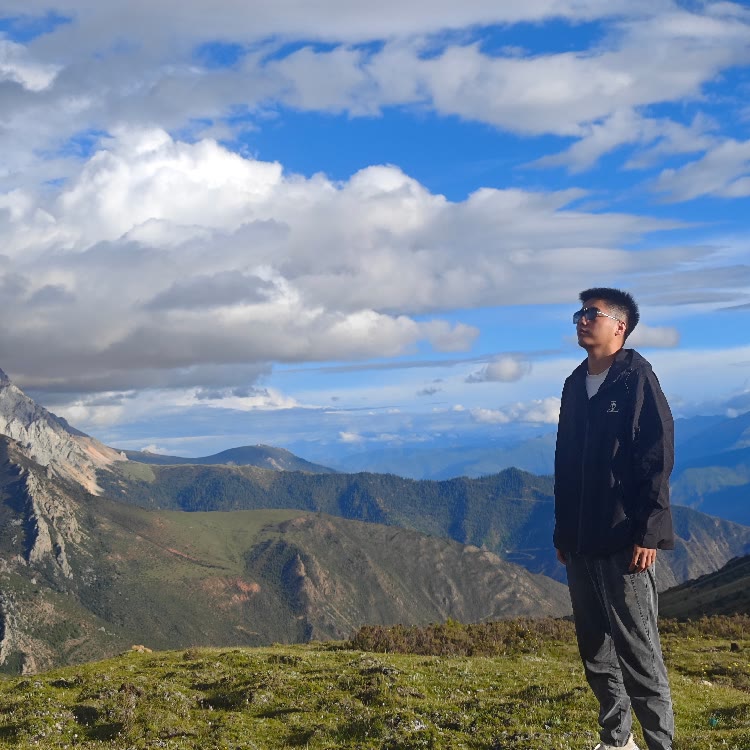 阿伟——光源万创