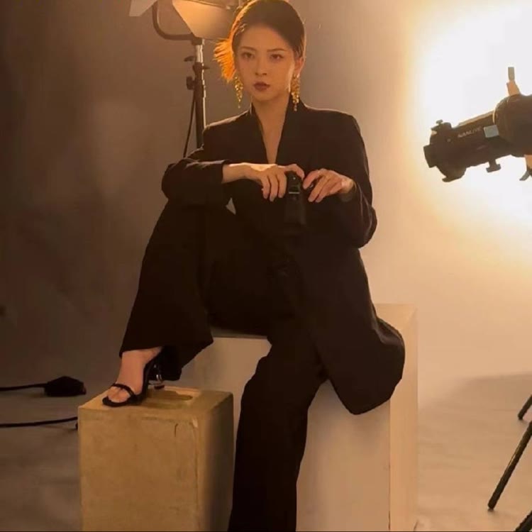 卢氏嫜荆工作室