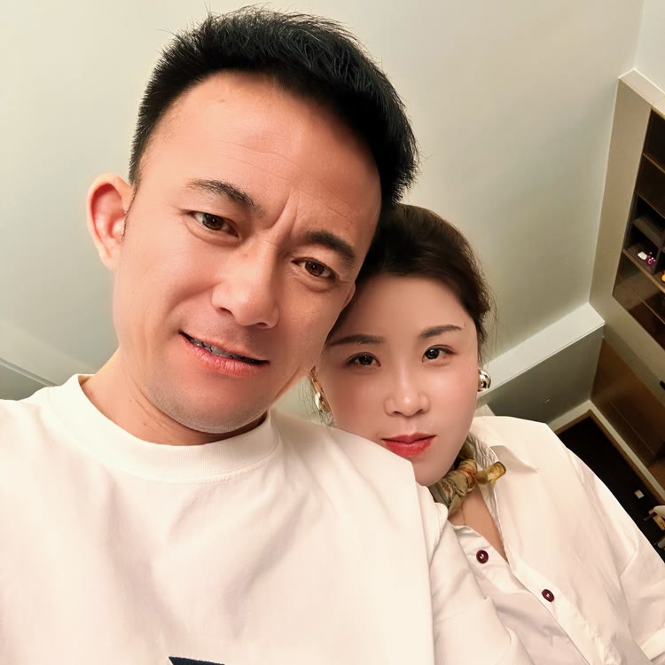 小四晚八点直播