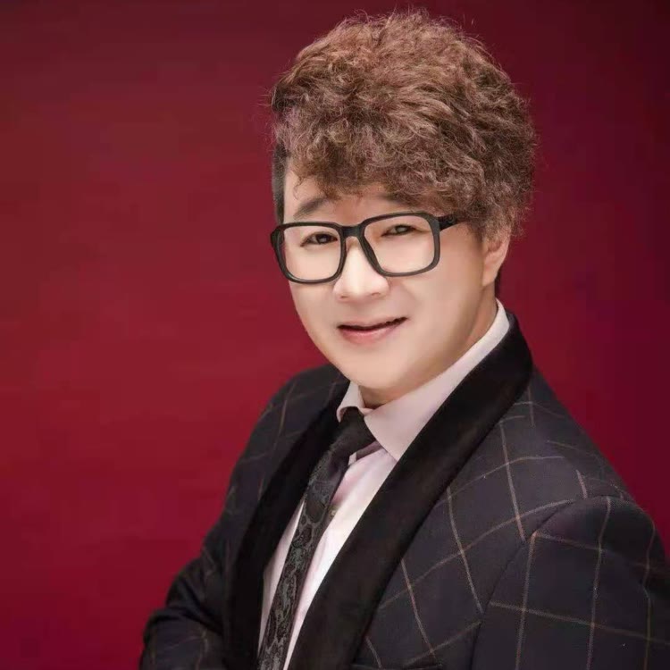 白城峰哥（故事李晚八点）