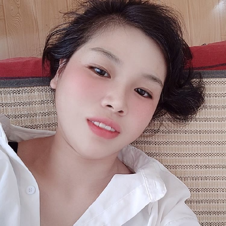 快手母婴排行榜第7名大琛一家人,新榜指数872.1770055587524,新增作品数1,播放数157.88w,点赞数3.43w,评论数4201,分享数1.42w,新增粉丝数7642,累计粉丝数110.13w