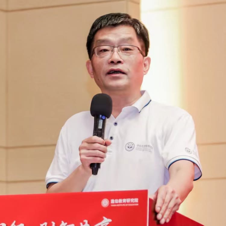快手家居排行榜第22名李孔岳逸仙大讲堂专卖店,新榜指数664.6796733585493,新增作品数3,播放数5.15w,点赞数995,评论数111,分享数142,新增粉丝数924,累计粉丝数23.07w