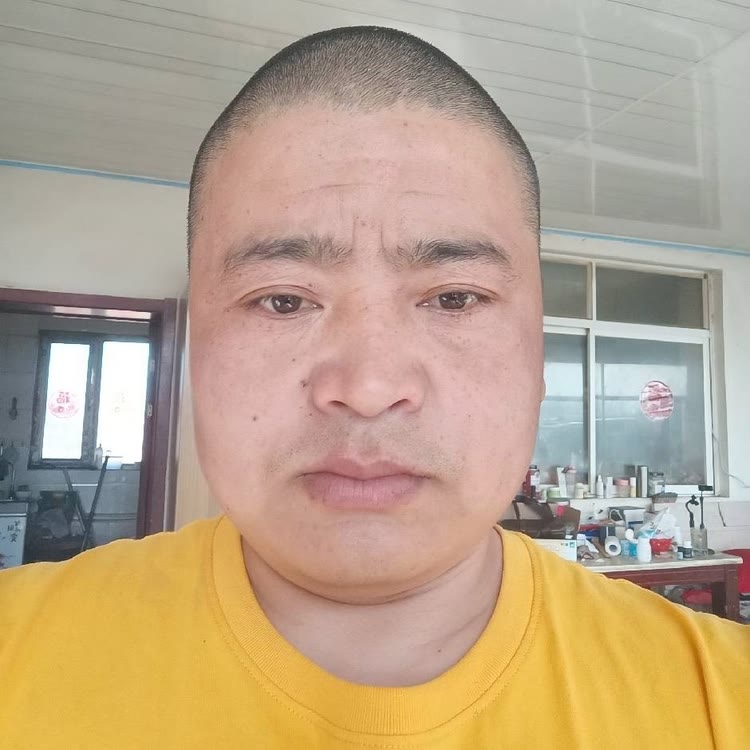 快手涨粉榜旅游排行榜第8名通辽强哥大号